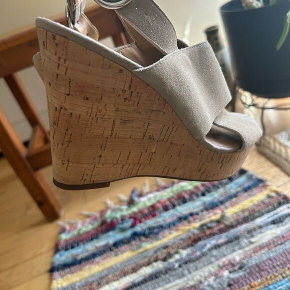 Franco Sarto Tan Wedge Sandals with Crossover Straps 9 - Picture 13 of 16